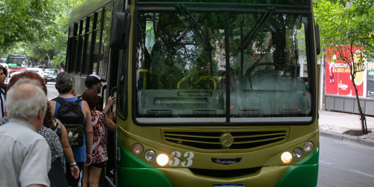 Mañana comienza la entrega de abonos para docentes, celadores y alumnos