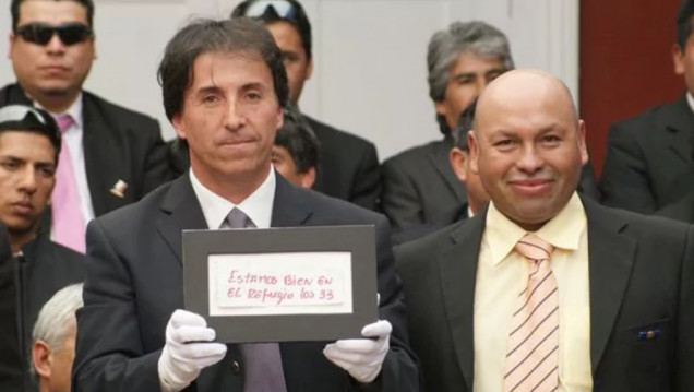 imagen Internaron en un psiquiátrico al minero que escribió "Estamos bien en el refugio los 33"