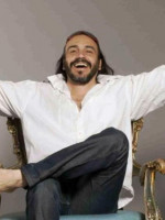 Minino Garay, el cordobés que lleva su música por Francia
