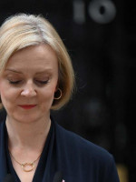 Renunció la primera ministra británica, Liz Truss
