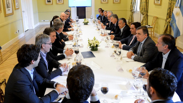 imagen Claves de la mega convocatoria de Macri a todos los sectores para encarar reformas