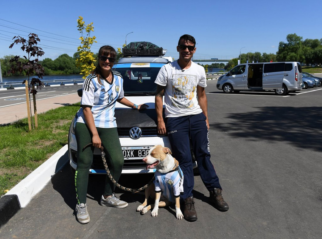 De Mendoza a Rusia en una camioneta