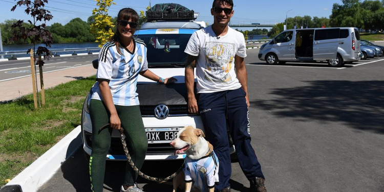 De Mendoza a Rusia en una camioneta