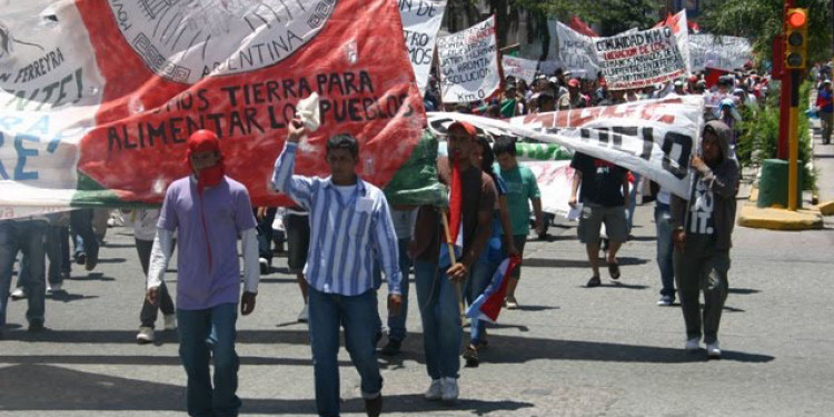 Soberanía alimentaria y democracia o Subordinación al capital financiero: tiempos de definiciones