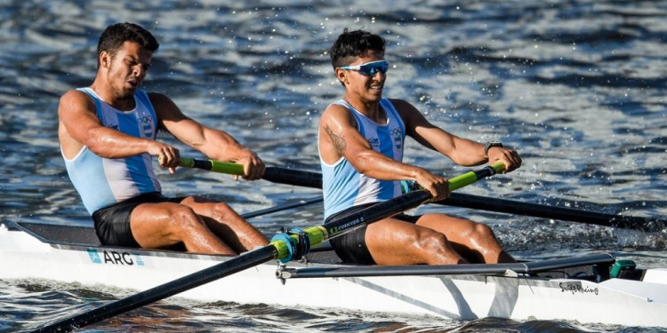 Un mendocino le dio la primera medalla de remo a la Argentina