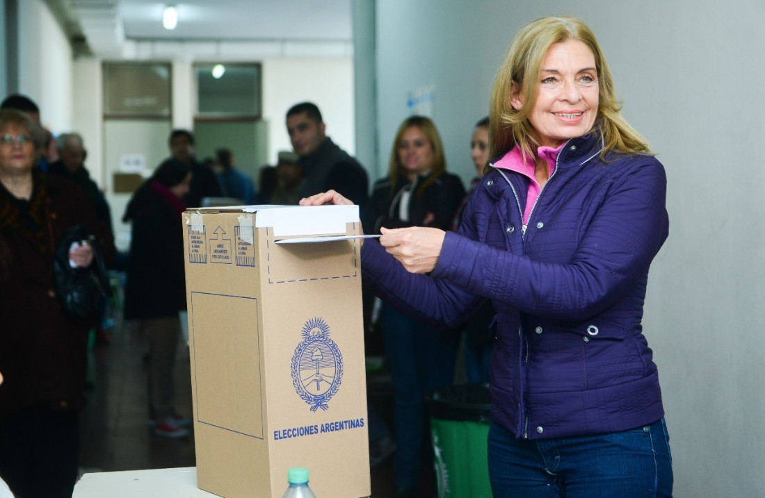 Montero: "Toda la ciudadanía, todos ustedes, fortalecen la democracia" 