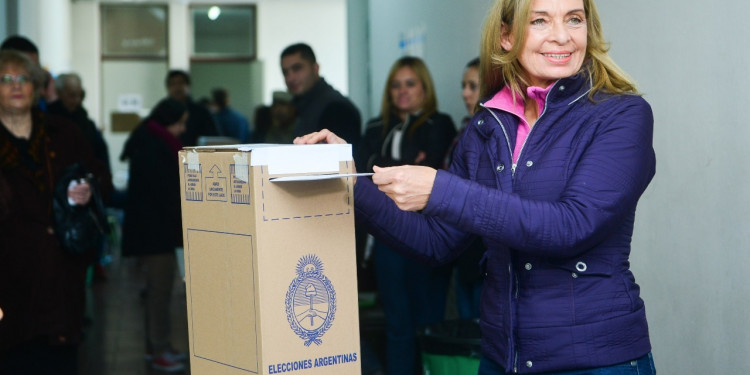 Montero: "Toda la ciudadanía, todos ustedes, fortalecen la democracia" 