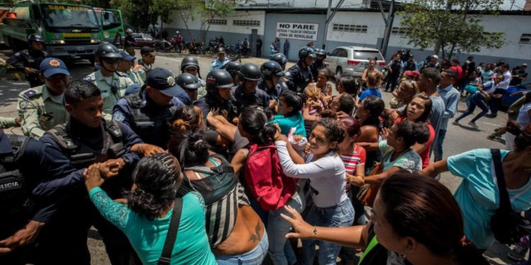 Un motín en Venezuela dejó al menos 68 muertos