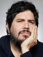 Santiago Motorizado: "Me gustó hacer un disco que acompaña la narrativa de Okupas"