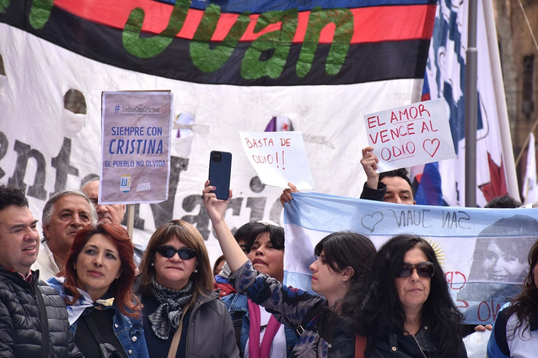 Atentado a Cristina Fernández: repudio generalizado con manifestaciones en todo el país