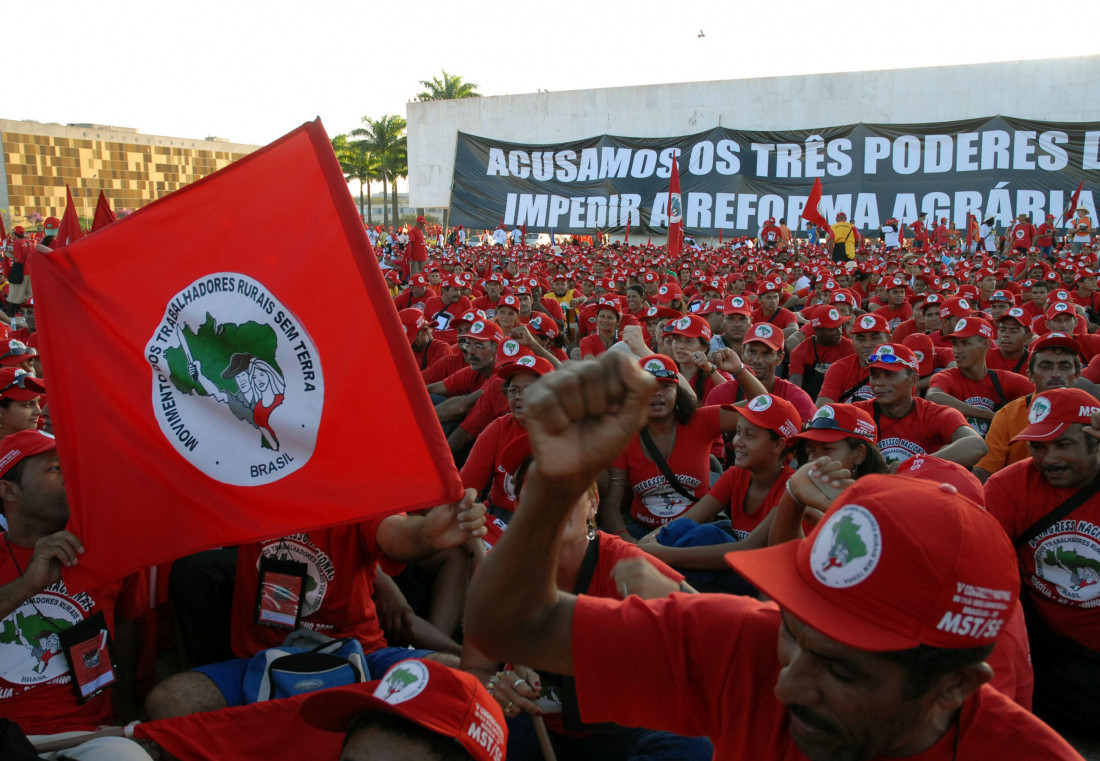 El MST critica duramente al presidente y quiere adelantar las elecciones en Brasil