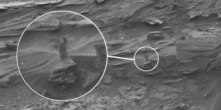 Descubren la figura de una mujer en Marte 