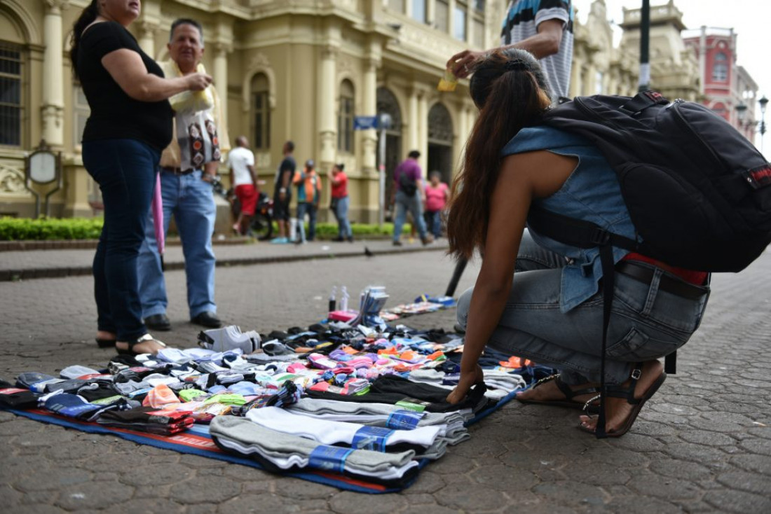 Feminización de la pobreza: el 64% de la población de menores ingresos son mujeres