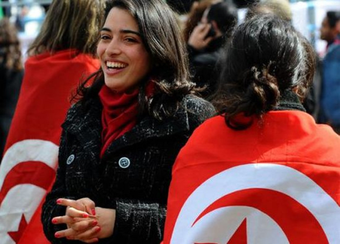 Fomentan en Túnez voto femenino, mientras arrecia campaña electoral