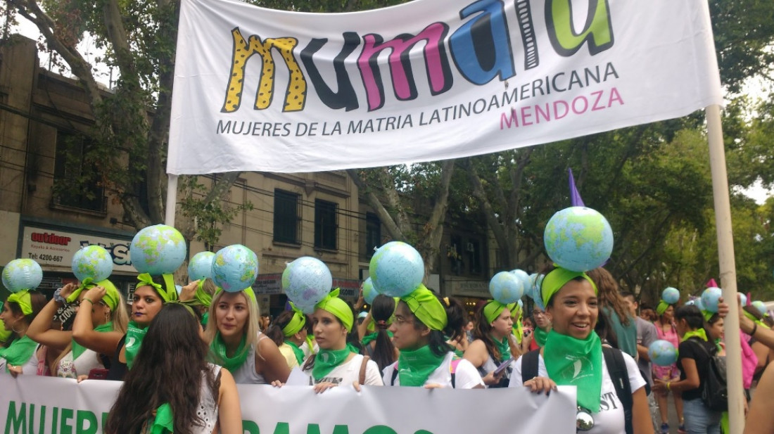 #8M: Gran participación de adolescentes en la marcha mendocina
