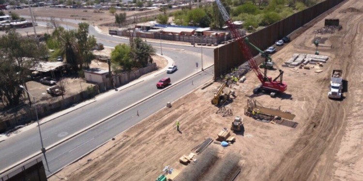 Trump mostró las primeras imágenes del muro que dividirá Estados Unidos de México 