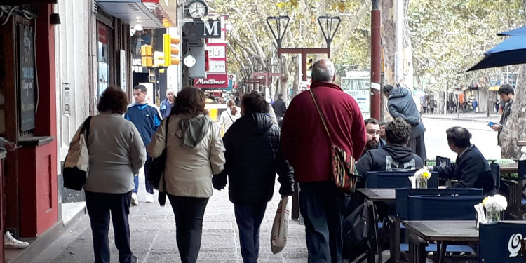 Mendoza y diez provincias más registran temperaturas menores a 15 grados