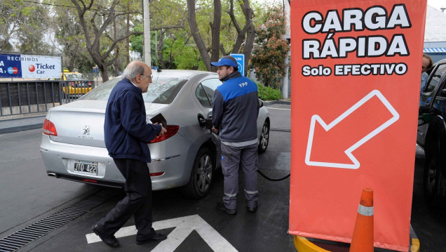 imagen Los cambios en el precio de los combustibles serán "más o menos frecuentes"
