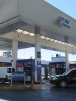 Rige la rebaja del 5 por ciento en el precio de las naftas y gasoil