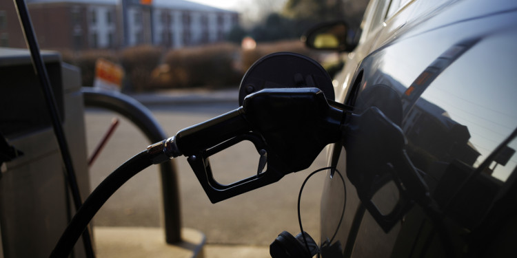 Estaciones de servicio advierten por subas en precios de combustibles