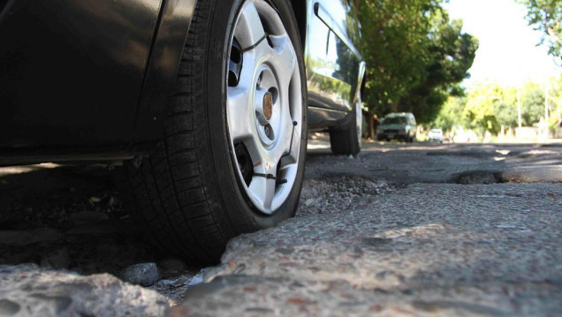 imagen Cómo presentar la denuncia en los municipios si rompiste una rueda por la lluvia