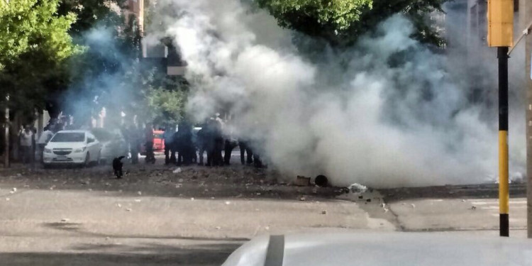 Violento desalojo de manifestantes de ATE en Neuquén