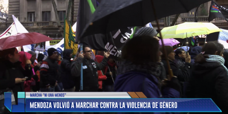 Mendoza volvió a marchar por #NiUnaMenos