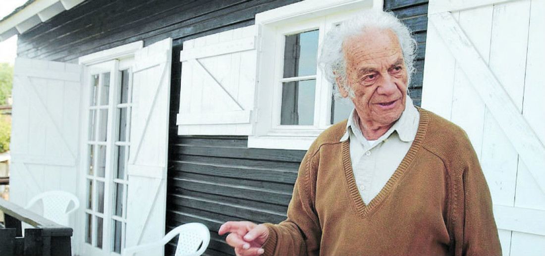 A los 103 años murió "el antipoeta" Nicanor Parra