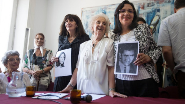 imagen Poblete: "Estamos felices de encontrar a nuestra sobrina"