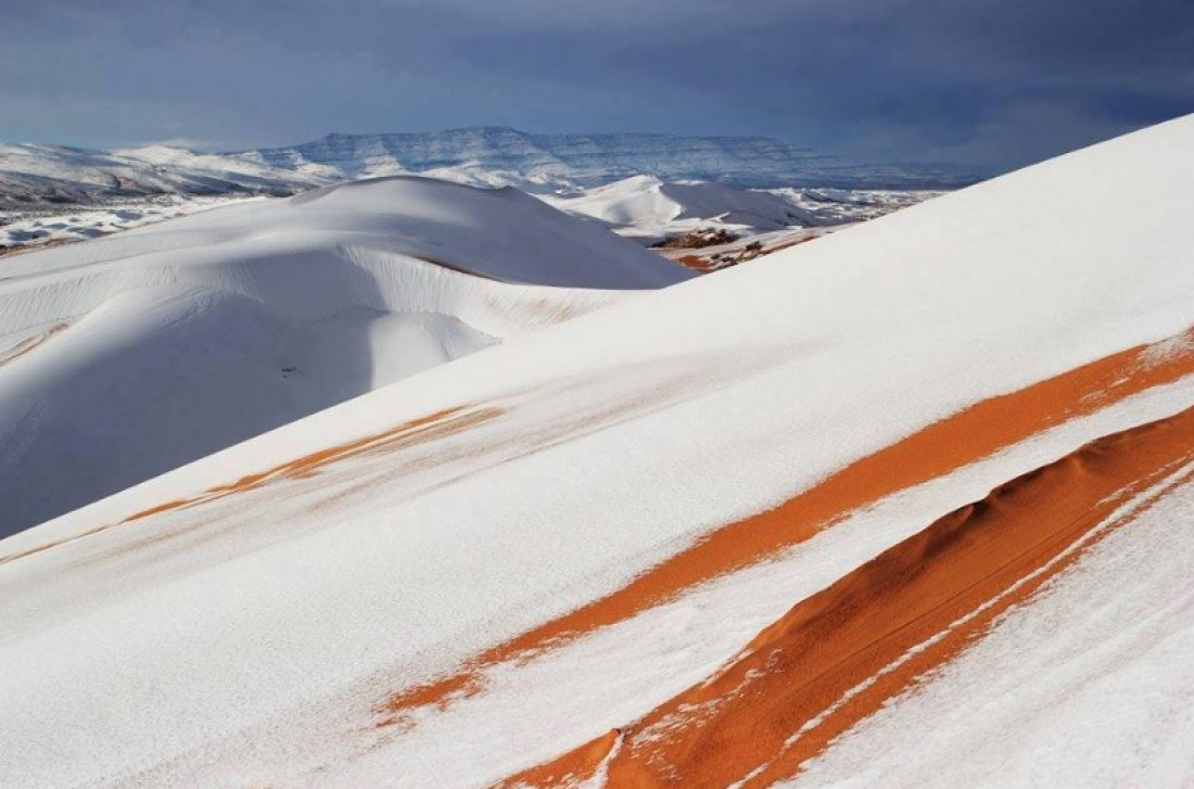 Insólito: dunas de nieve en el desierto del Sahara
