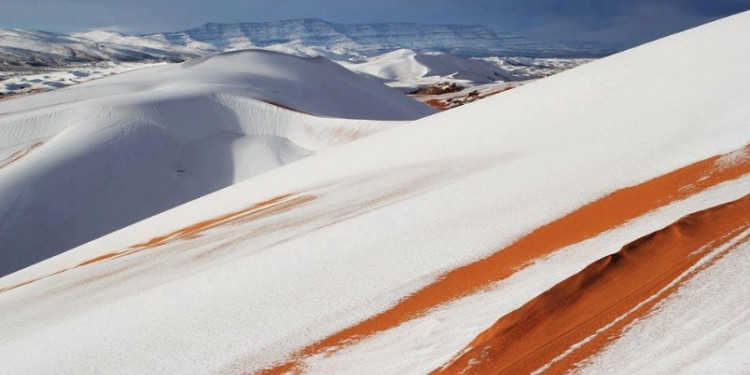 Insólito: dunas de nieve en el desierto del Sahara