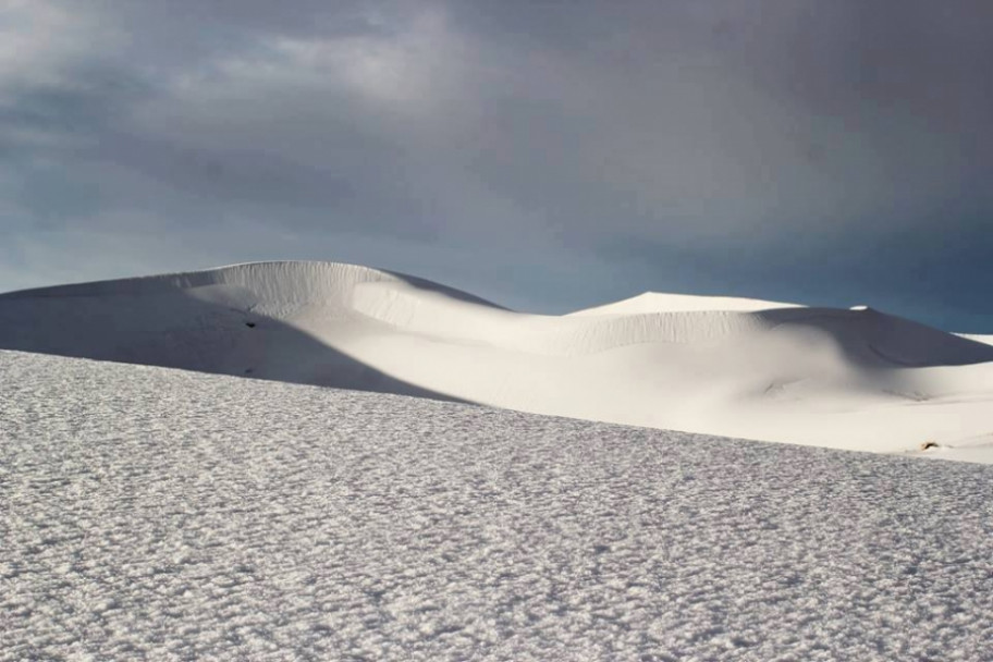 imagen Insólito: dunas de nieve en el desierto del Sahara