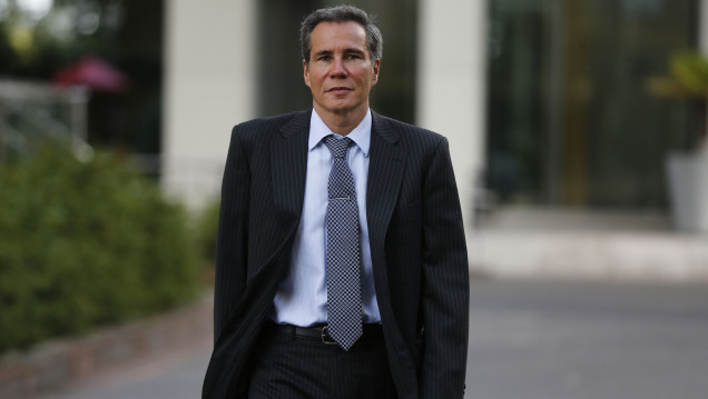 imagen Recordaron a Nisman en el cementerio de La Tablada