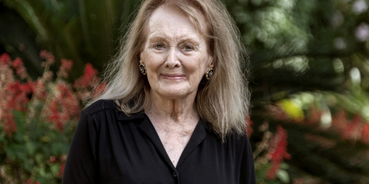 La escritora francesa Annie Ernaux ganó el Premio Nobel de Literatura
