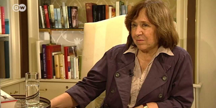  Svetlana Alexijevich ganó el premio Nobel de Literatura