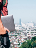 Lanzaron una visa para atraer a nómades digitales al país