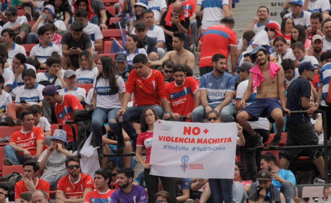 Feminismo y fútbol en Chile: un gol de media cancha