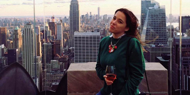 Murió una argentina tras caer un helicóptero turístico en Nueva York