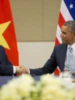 Decisión histórica de Obama: levantó el embargo de armas a Vietnam