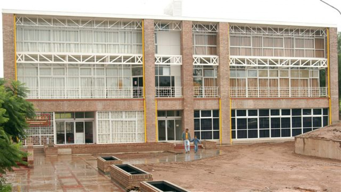 La Facultad de Odontología ofrece a sus graduados y docentes asesoría contable gratuita