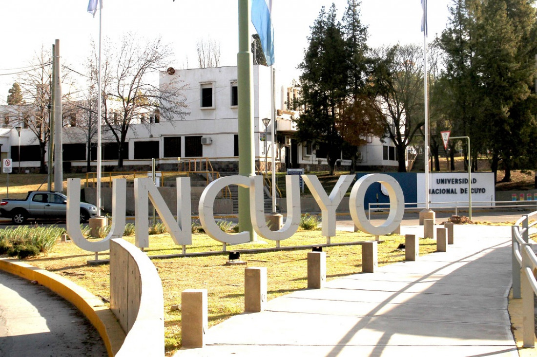 Cómo funcionarán los servicios estudiantiles de la UNCUYO este verano 2023