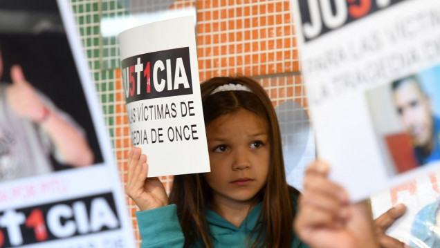 imagen Exigen "condenas firmes y cárcel común" para los culpables de la Tragedia de Once