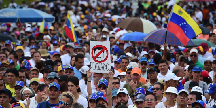 Opositores de Maduro denunciaron torturas a un diputado preso