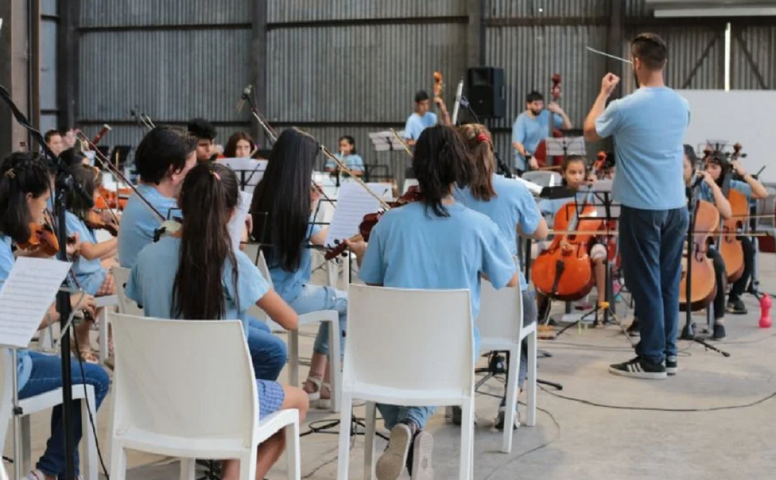La orquesta infantil de La Favorita ganó el concurso de Bandoneones Galván