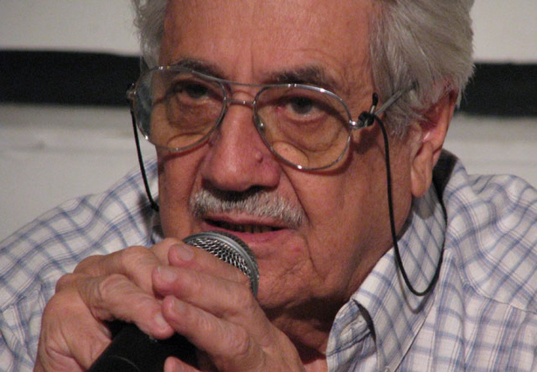 Otto Vargas en los estudios de Radio Universidad