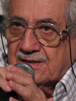 Otto Vargas en los estudios de Radio Universidad