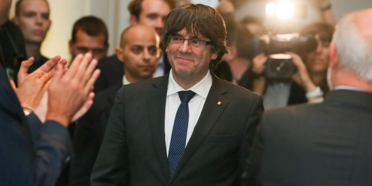 Puigdemont sabrá el 14 de diciembre si es extraditado a España