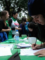 Cientos de comunicadoras mendocinas pidieron por el aborto legal