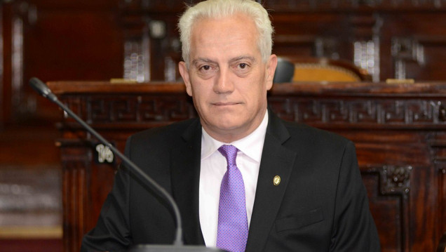 imagen "Quieren dejarle el campo minado al nuevo gobernador"