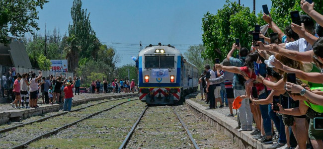 Retorno del tren: la última prueba del servicio trae al Presidente a Mendoza